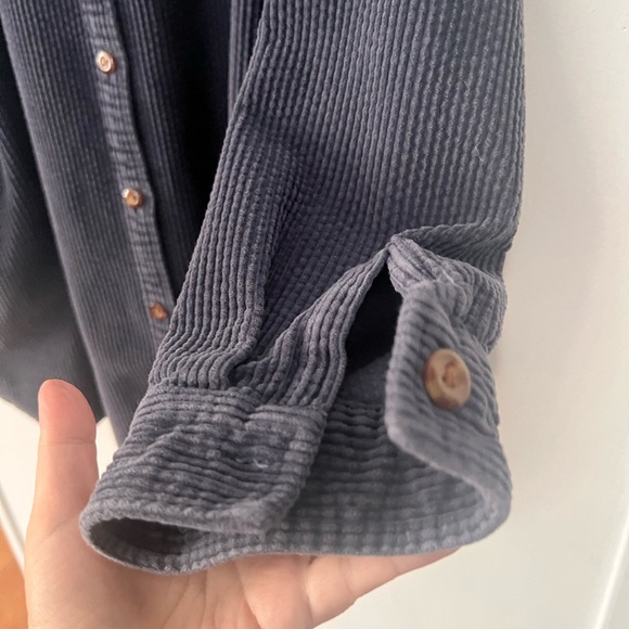 L.L. Bean Women’s Dark Blue Corduroy Shirt/Jacket - Picture 6 of 9
